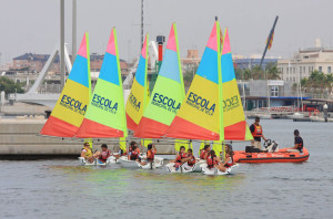 La Escola Municipal Vela Valencia y Grupo Dominguis, con los niños de Save The Children