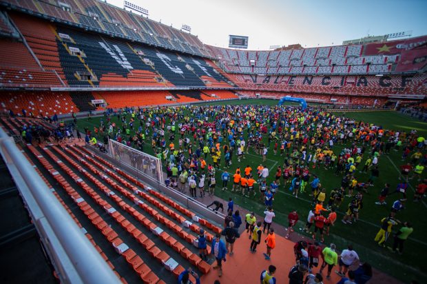 Mestalla será la meta en la I Volta a Peu de la Fundación Valencia CF