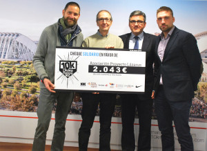 Entrega del segundo cheque solidario de la 10k Divina Pastora Seguros