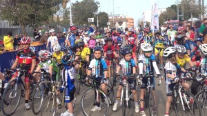 Salida de los pequeños ciclistas.