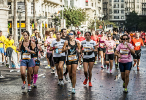 Entre los más de 12.800 inscritos en el Maratón y 7.900 en el Medio Maratón, muchos de ellos han decidido hacerse con una doble inscripción que les valga para ambas pruebas