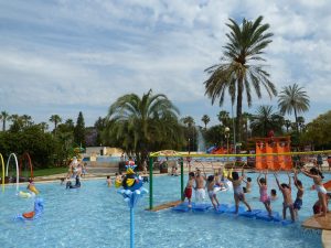 Zona de Juegos de la Pisicina de Benicalap