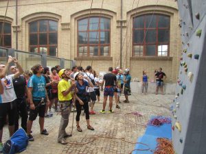 Ya puedes disfrutar del rocódromo de Petxina