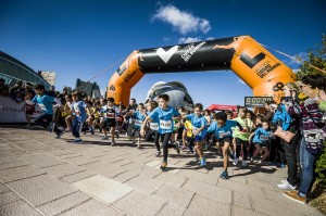 Los más pequeños pueden disfrutar también del ambiente de la gran cita compitiendo en las diferentes categorías de la Mini Maratón Valencia Mapfre