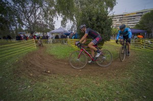 Más de 550 ciclistas disfrutan del Ciclo Cross Internacional en el corazón de Valencia