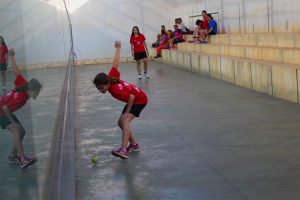 La FDM colabora también con el primer campus de pilota que se celebra en el Trinquet de Pelayo