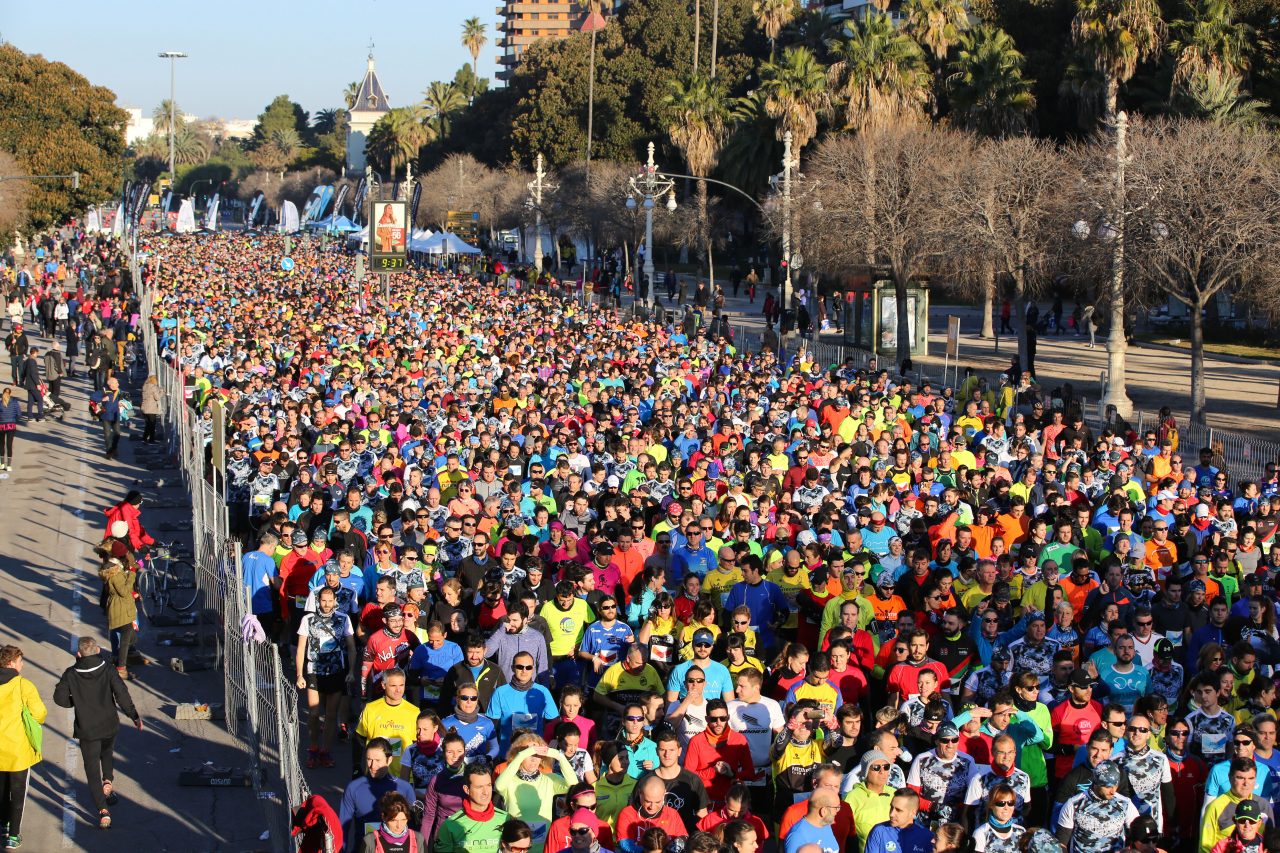 El 10K Valencia Ibercaja bate su récord con 11.000 corredores cruzando la meta
