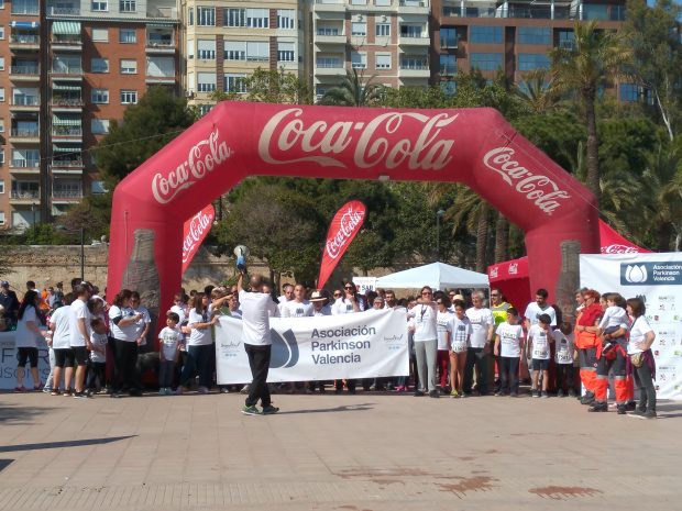 Valencia demuestra su solidaridad con el Parkinson