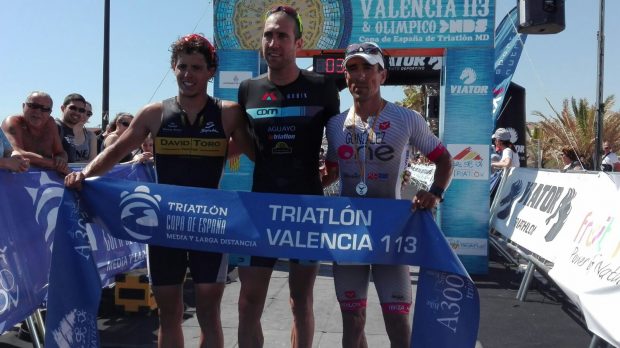 Emilio Aguayo y Ana Noguera triunfan en la Copa de España de Triatlón celebrado en Valencia