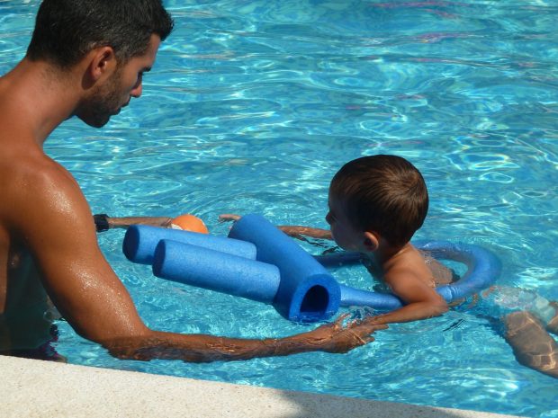 Actividades acuáticas dirigidas con alrededor de 2.000 plazas