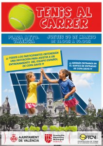 “Tennis al carrer” reuneix als més xicotets en la Plaça de l'Ajuntament