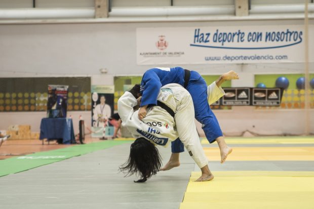 Judokes d'11 països preparen els Jocs Olímpics en Benimaclet