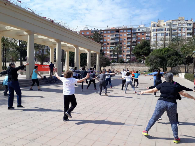 El programa Actividad Física y Salud celebra mañana su sexta jornada en el Jardín del Turia