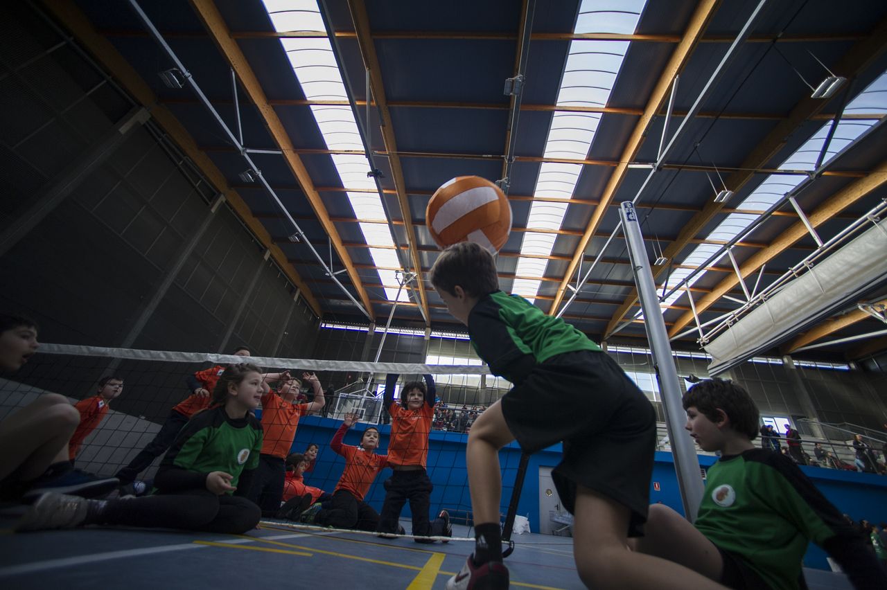 Durante toda esta semana, y hasta el 10 de mayo, el Polideportivo Municipal de Natzaret se llena de actividad deportiva con la celebración de la V Semana Deportiva Barrio de Natzaret 2024