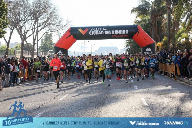 Cerca de 6.000 corredores cruzaron la meta en la 5K Never Stop Running