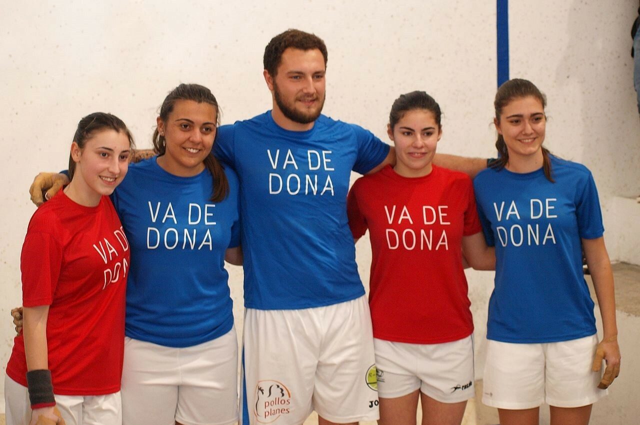 Va de Dona continúa con su programación en las calles e instalaciones deportivas de la ciudad