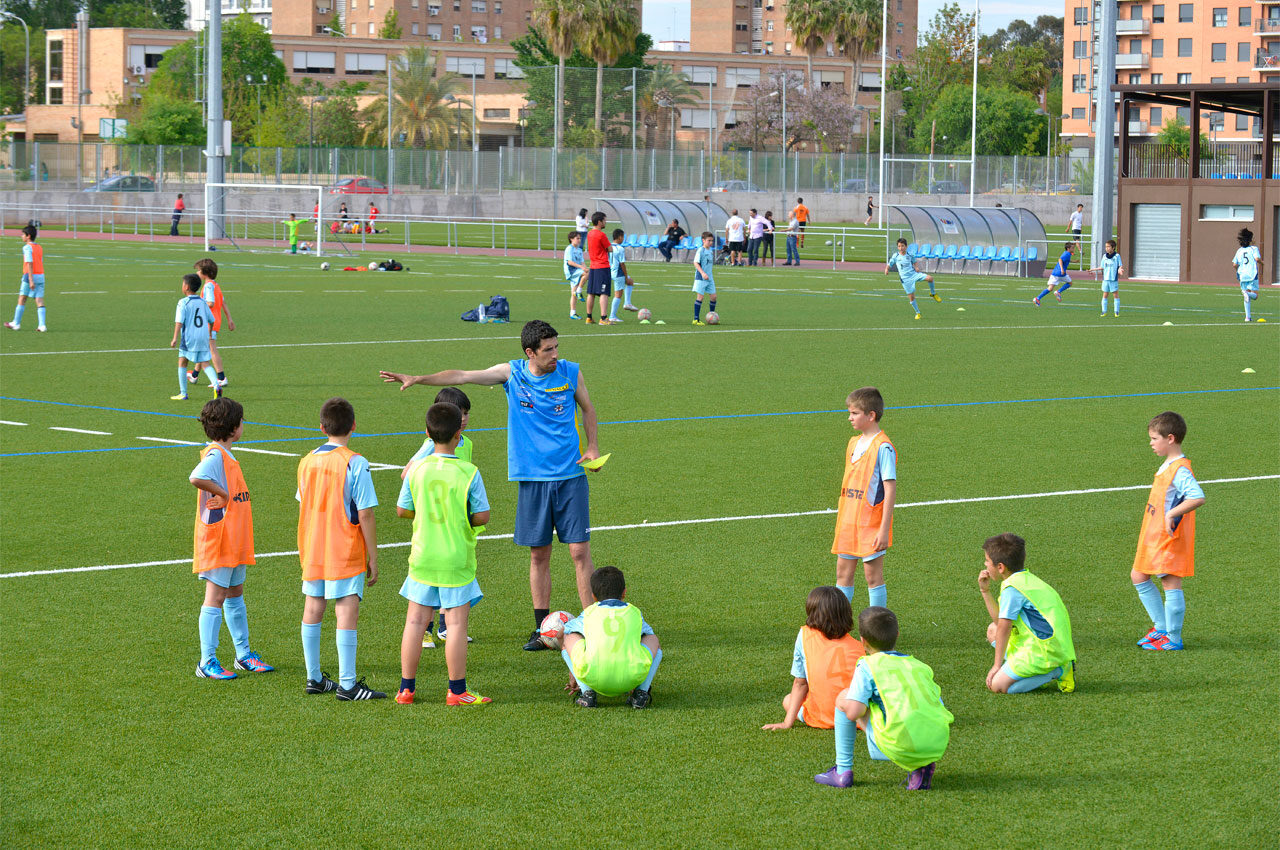 Aprovada la línia d'ajudes i subvencions a entitats esportives sense ànim de lucre de València per valor d'1.030.000 euros. mb quatre línies diferents, s'han concedit a 107 clubs i entitats esportives