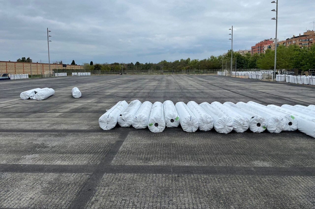 Renovamos el césped de los campos de fútbol de Beniferri, Pont de Fusta y Tres Creus 