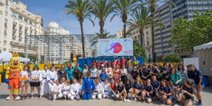 Gran éxito de la Festa de l’Esport Femení que llena la Plaza del Ayuntamiento en una jornada histórica para promover el deporte femenino