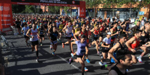 La pista d’atletisme de l’Estadi del Túria rep als corredors de la VII Carrera José Antonio Redolat
