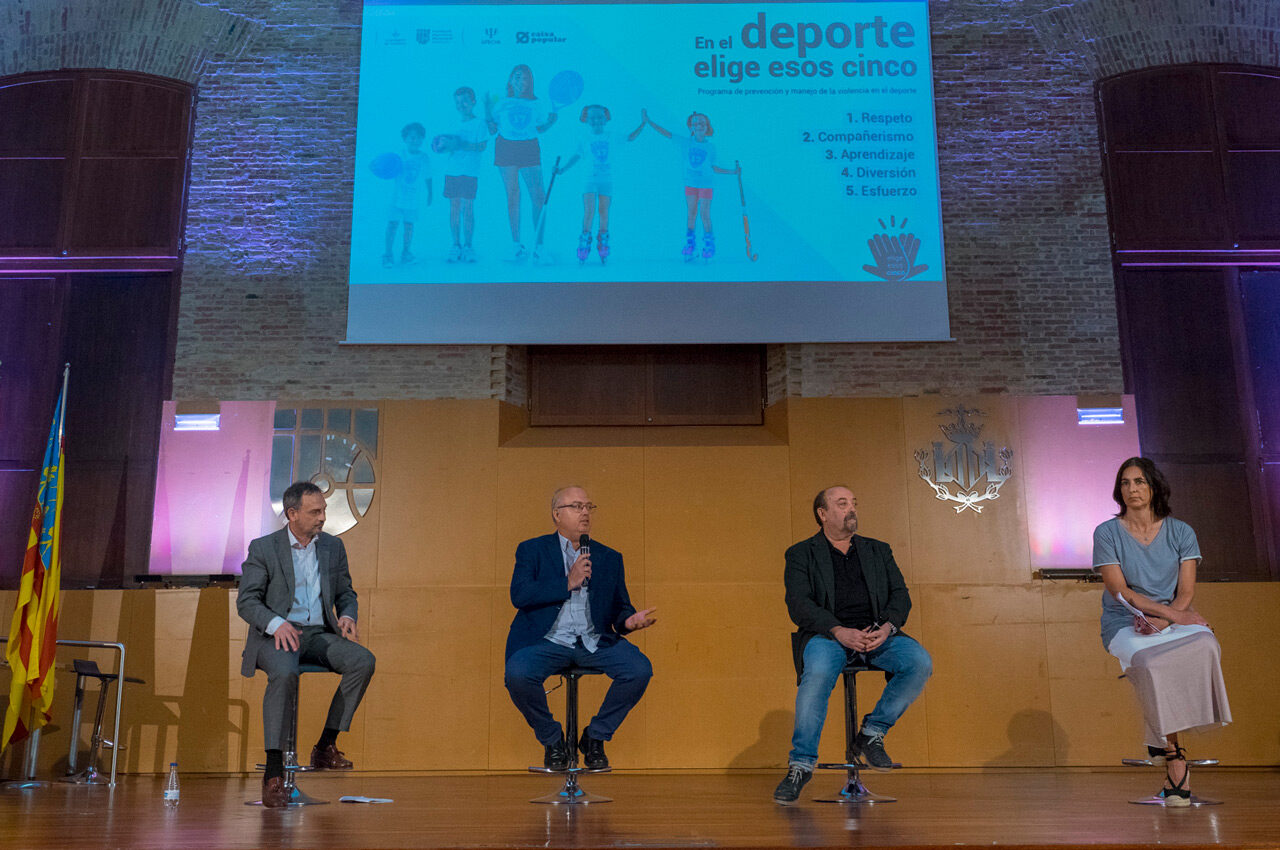 La FDM presenta el programa “Elige esos cinco” para prevenir comportamientos violentos en el deporte base