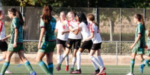 La II València Cup Girls homenatja llegendes del futbol femení amb un partit d’exhibició al Jardí del Túria