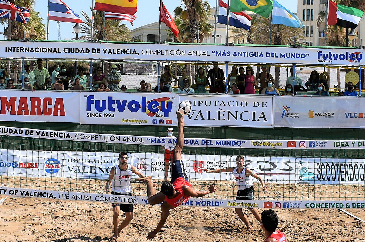 La platja del Cabanyal acoge un año más el 25º Internacional Ciutat de València de Futvoley