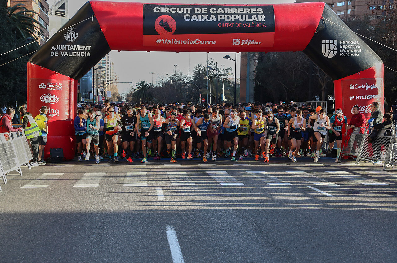 Más de 4.600 runners llenan la Avenida Aragón y la Gran Vía en la IV Volta a Peu Runners Ciutat de València