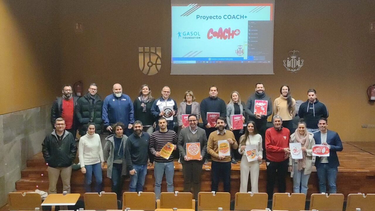 Las Escuelas Deportivas de la ciudad de València incorporarán la siguiente temporada el programa COACH+ de la Fundación Gasol