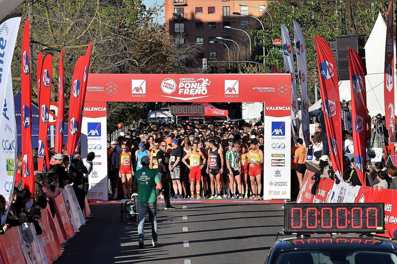 Nueve ciudades volverán a acoger este año las pruebas presenciales de la iniciativa, que celebra quince años de éxito rotundo en sus convocatorias para correr y salvar vidas