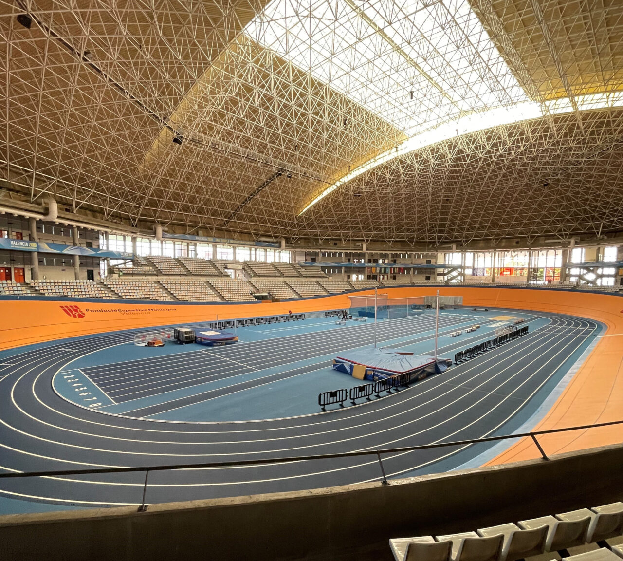 València recibe a la comisión de evaluación del Campeonato de Europa de Atletismo en pista cubierta de 2027 