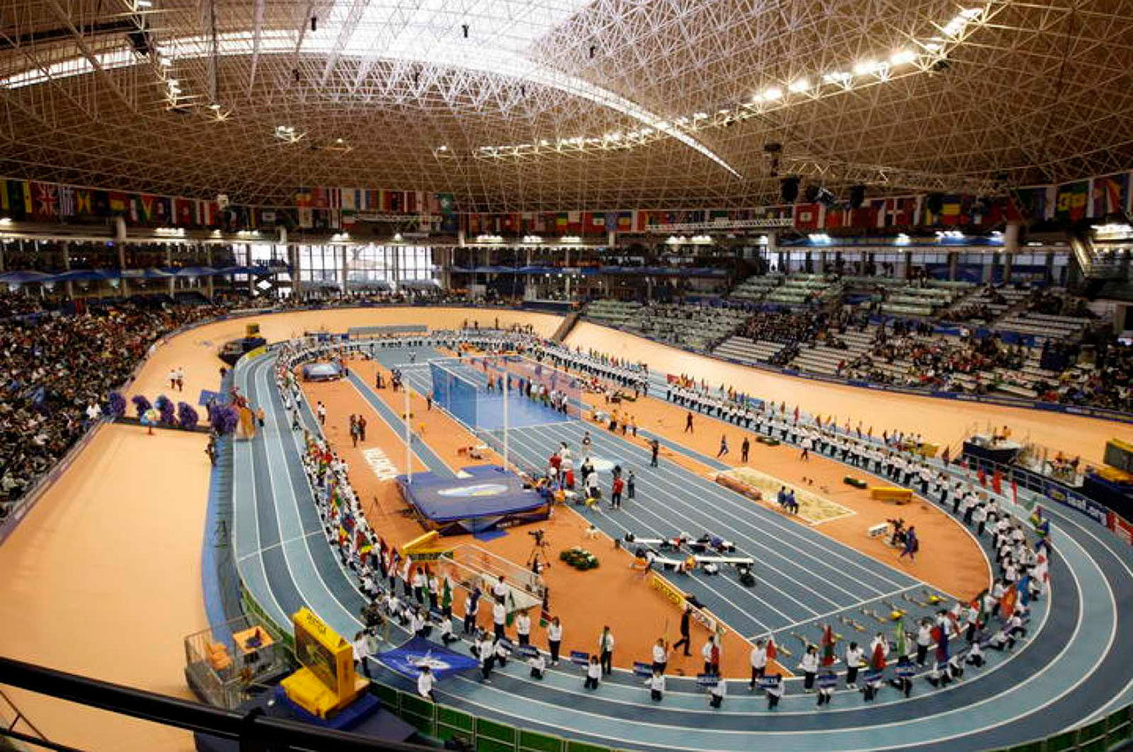 De la mano de las federaciones españolas y valenciana, se celebraría en el Velódromo Luis Puig, que ya acogió el Europeo de 1998 y el Mundial 2008