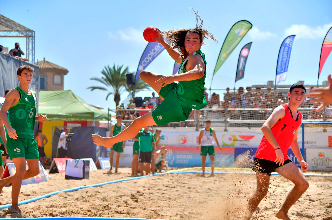 València posa el punt i final a l'Arena Handball Tour 2023 amb la celebració del Campionat d'Espanya de Seleccions Autonòmiques 2023 d'handbol platja