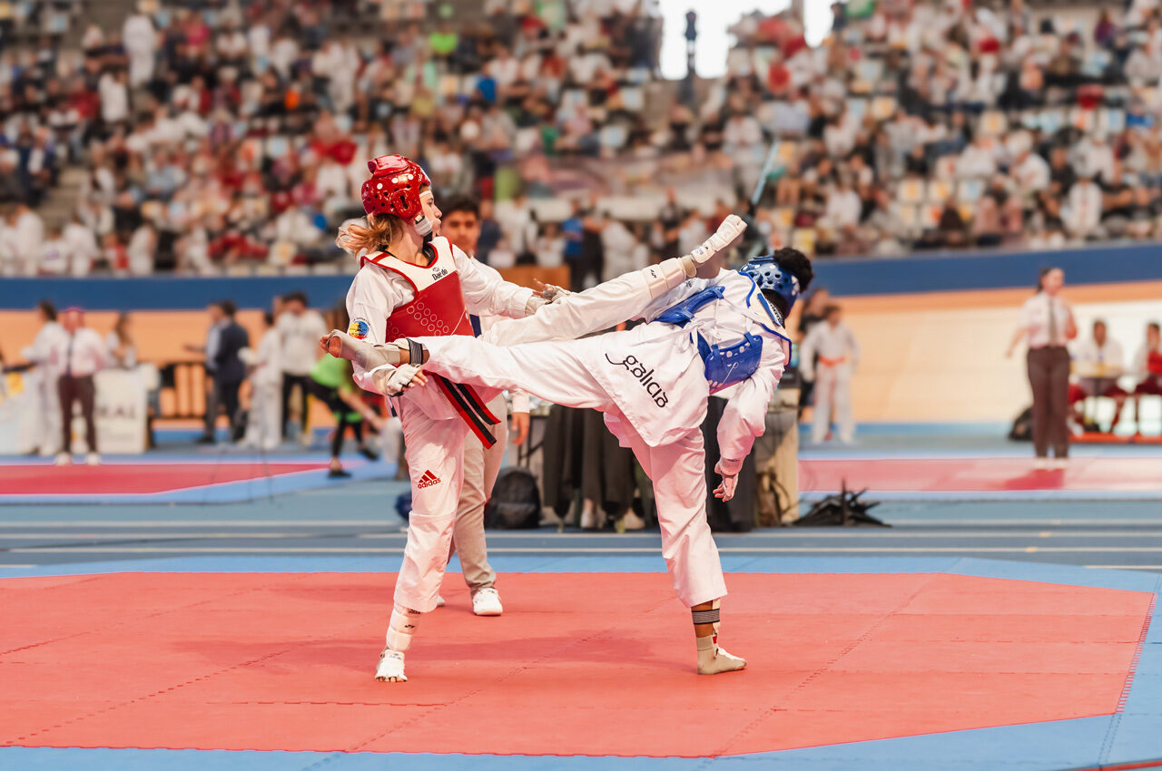 El Velódromo Luis Puig rompió récords en el XI Open de Taekwondo con la participación de 1.200 deportistas, animados durante todo el fin de semana por más de 4.000 asistentes