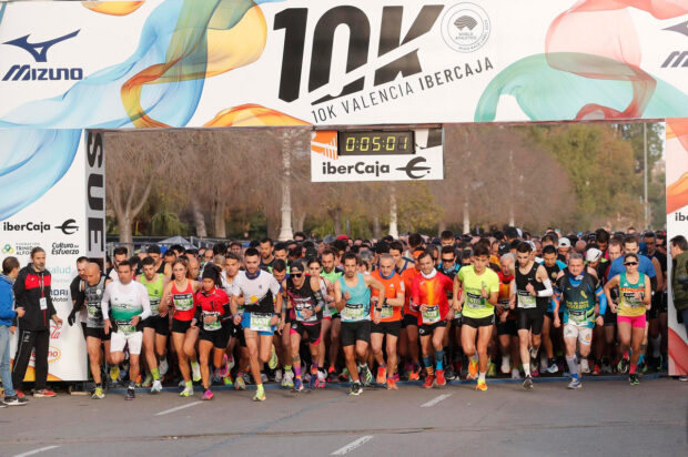 Valencia acogerá la participación de más de 4 000 corredoras en la 10K Valencia Ibercaja, una cifra récord (33%).