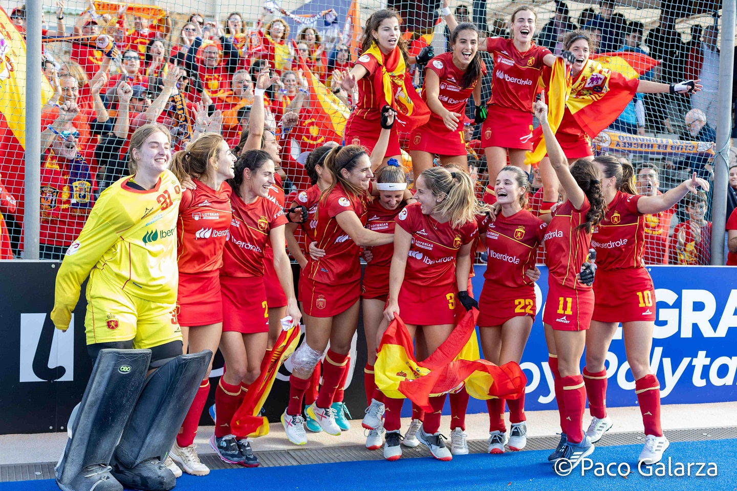 La classificació olímpica de les RedSticks va suposar la victòria del conjunt femení nacional en la ronda de semifinals davant Irlanda.
