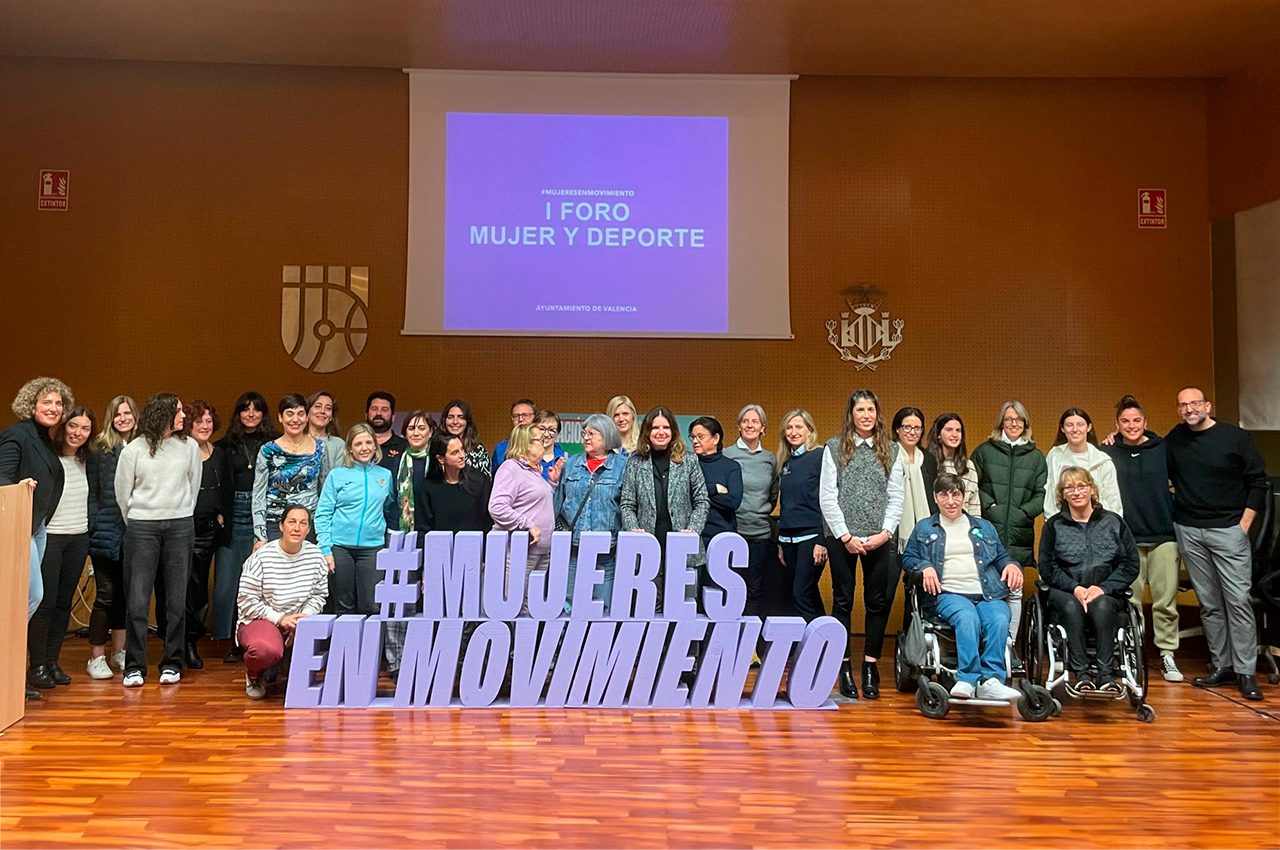 La iniciativa de Igualdad y Deporte congrega, por primera vez, a olímpicas, paralímpicas y representantes de clubes y federaciones para abordar las problemáticas del deporte femenino valenciano
