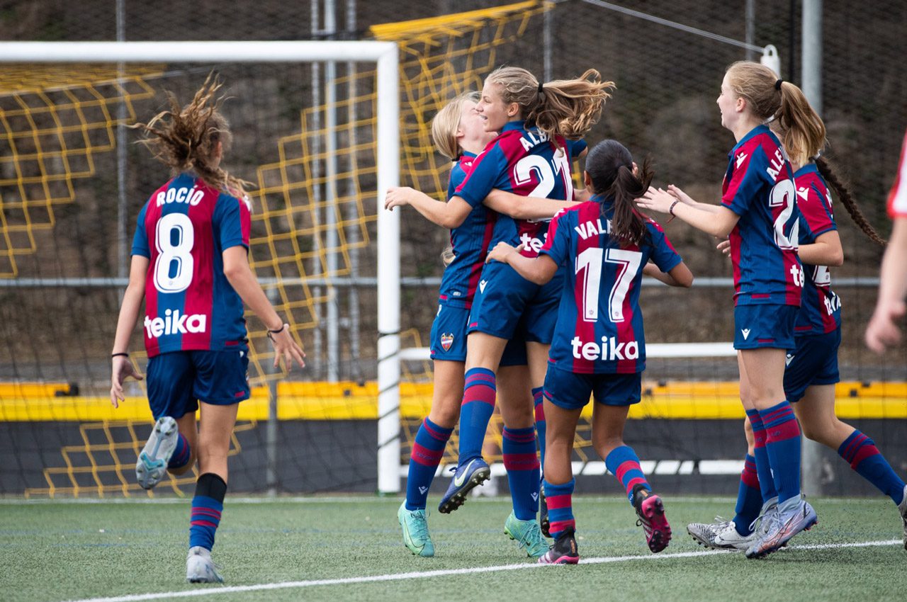 València es convertix en epicentre internacional del futbol base femení