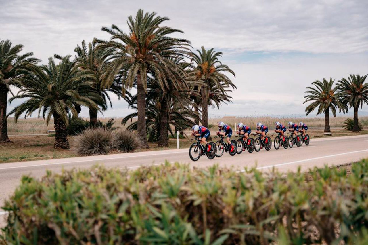 Primera etapa de La Vuelta a España Femenina en València