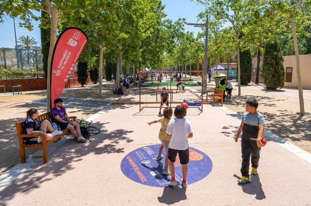 Paral·lelament, se celebrarà també la I Fira de la Salut de Benimàmet-Beniferri, amb l'objectiu de promoure hàbits de vida saludables i acostar els recursos sociosanitaris a la ciutadania
