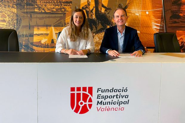 La Fundación Deportiva Municipal y KELME firman un convenio de colaboración para apoyar la labor del voluntariado deportivo de València